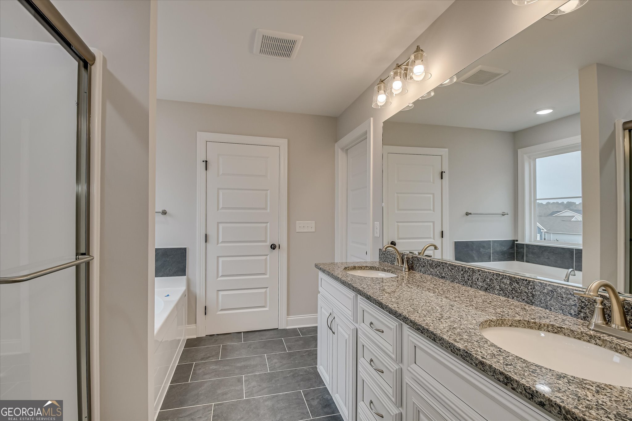 923 Walker Pt Drive Property Photo 35