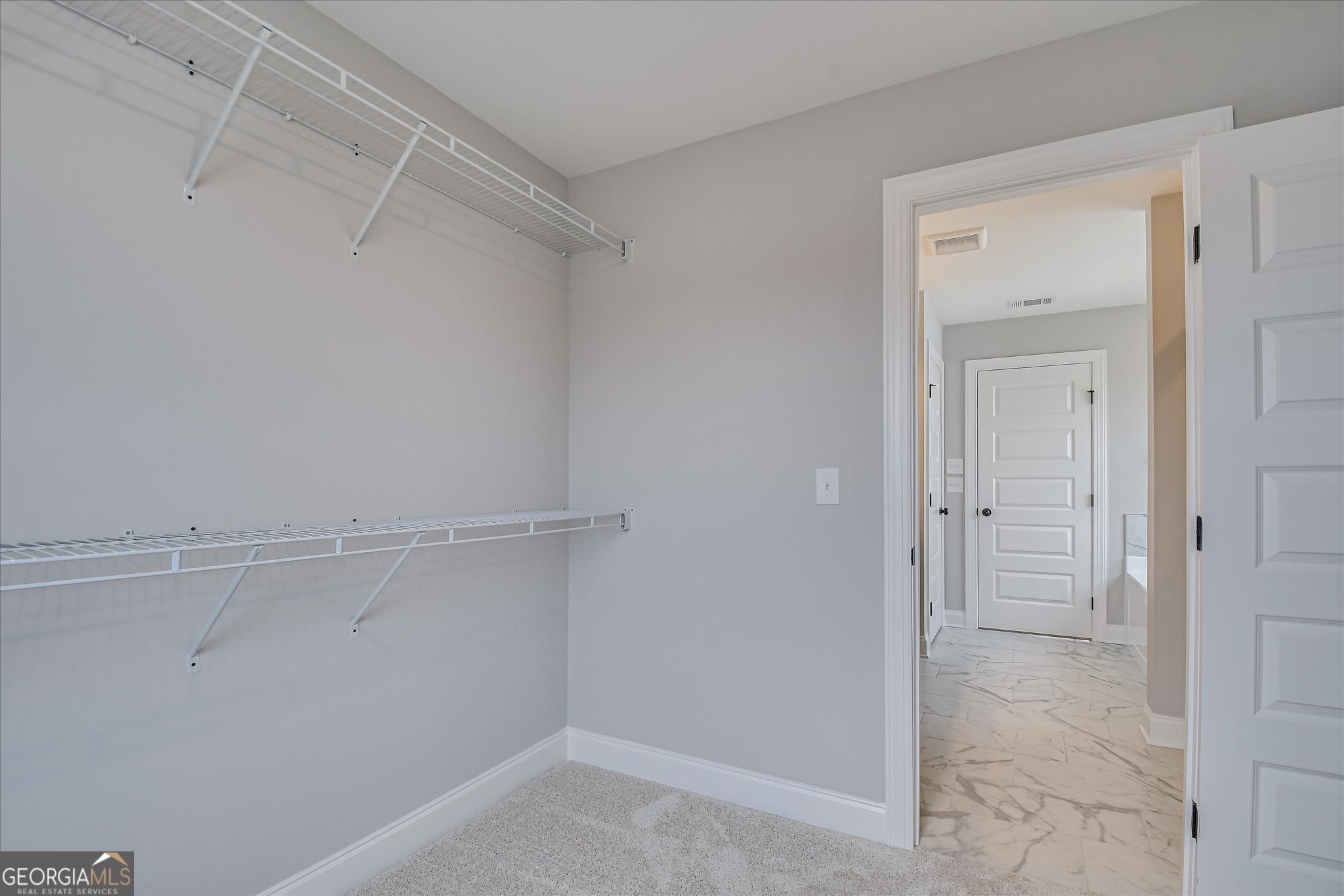 917 Walker Point Property Photo 36