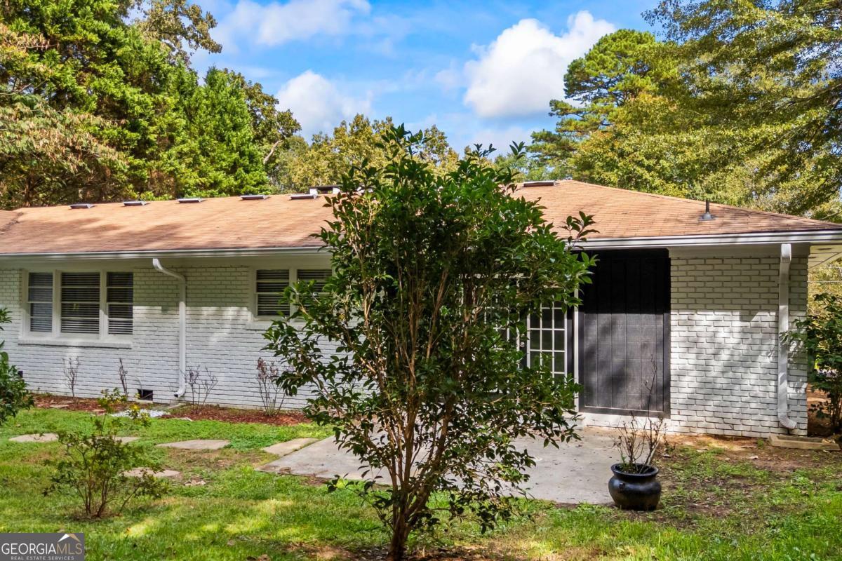 110 Valley Road Property Photo 6