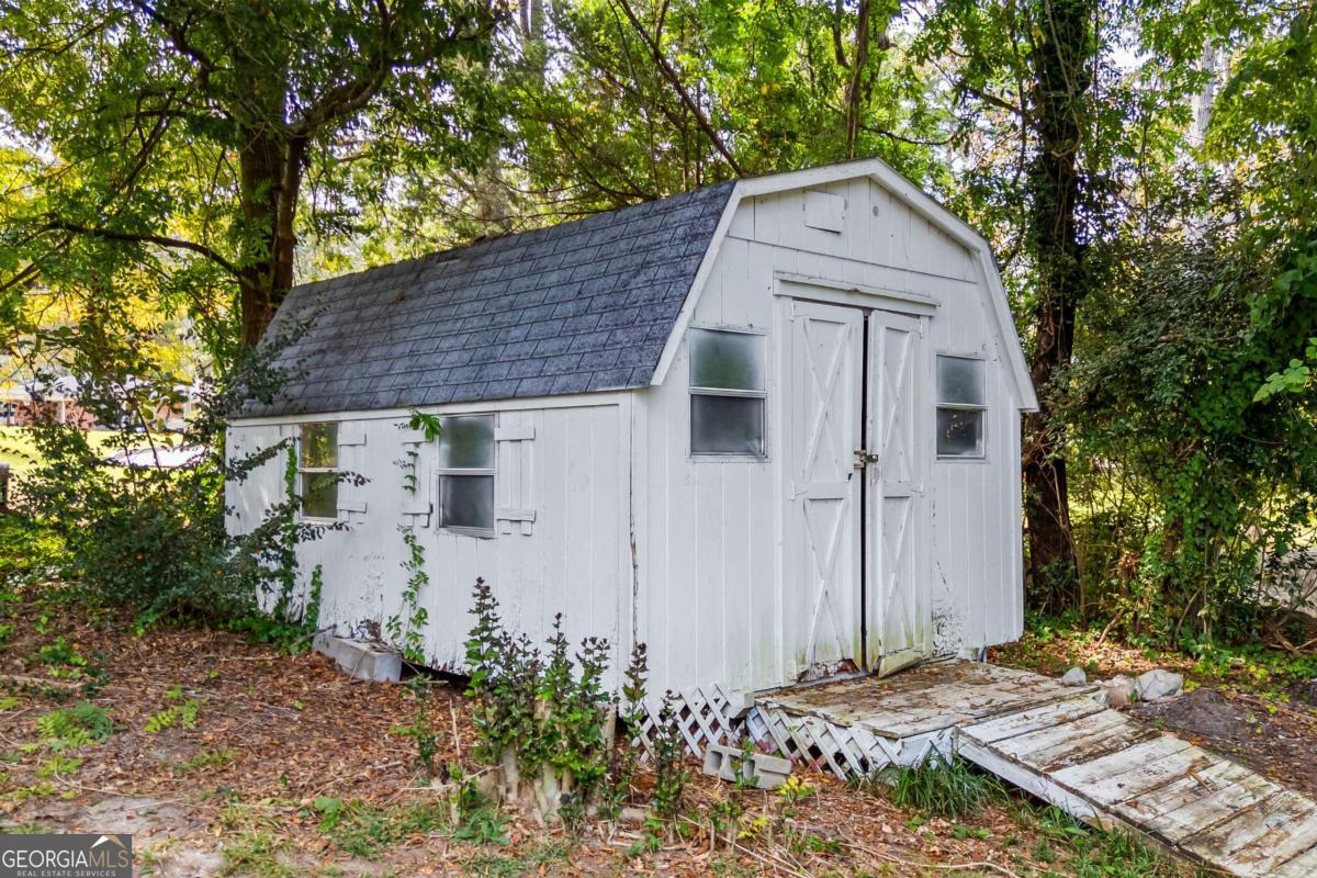 110 Valley Road Property Photo 8