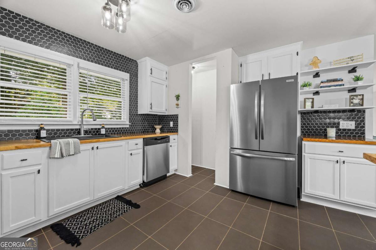 110 Valley Road Property Photo 18