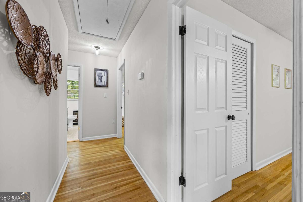110 Valley Road Property Photo 23