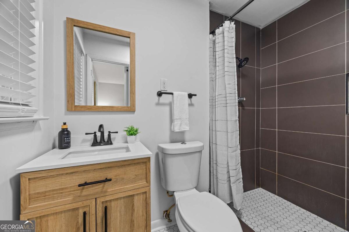 110 Valley Road Property Photo 28