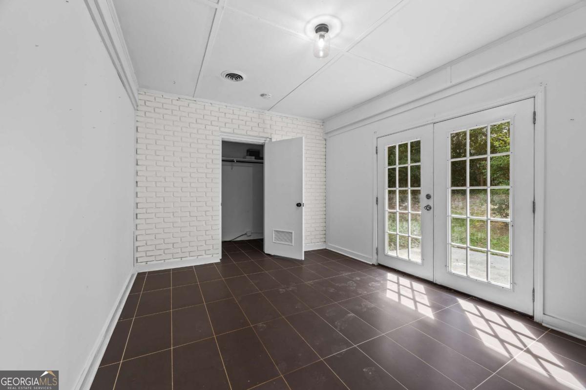 110 Valley Road Property Photo 31