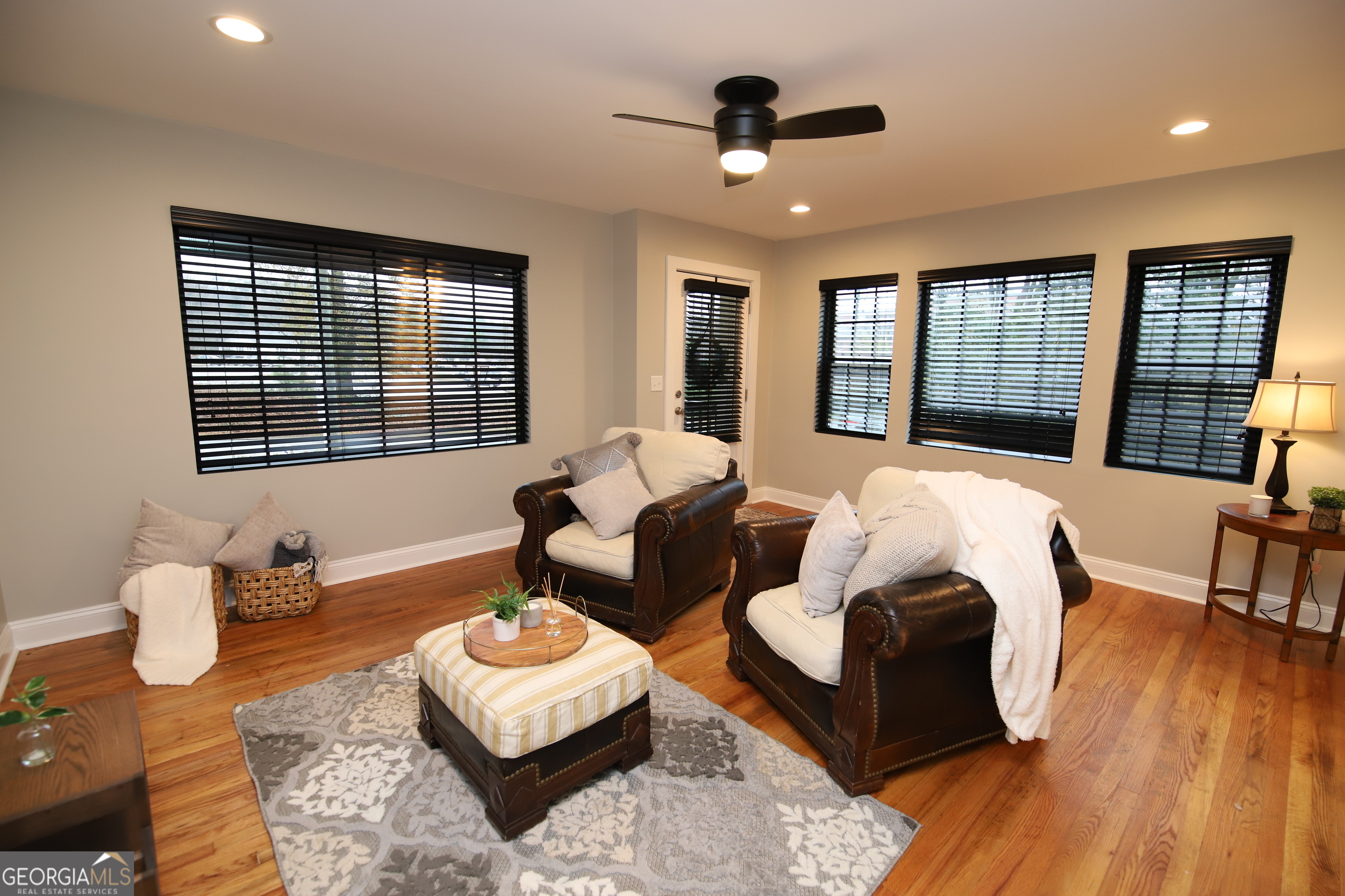 1007 Vernon Street # B Property Photo 6