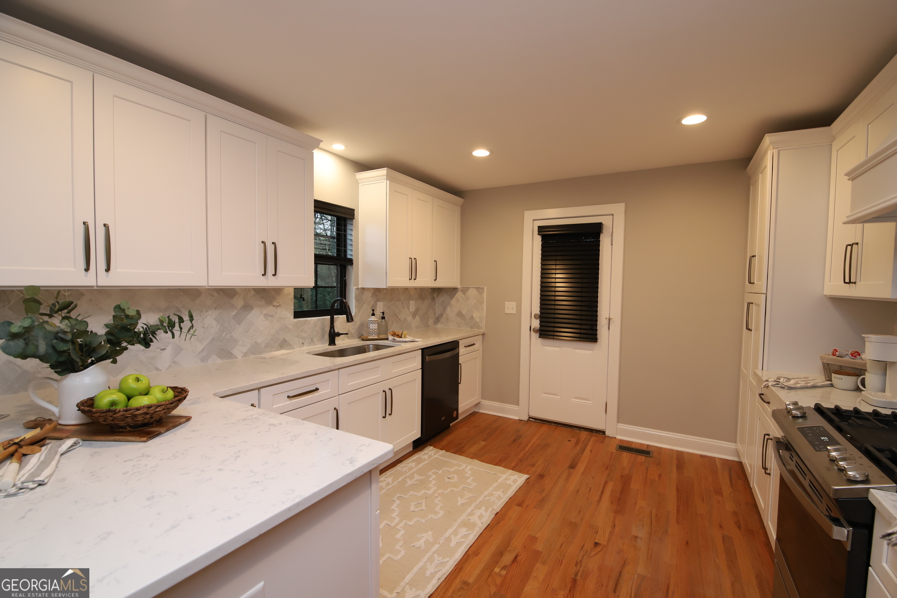1007 Vernon Street # B Property Photo 9