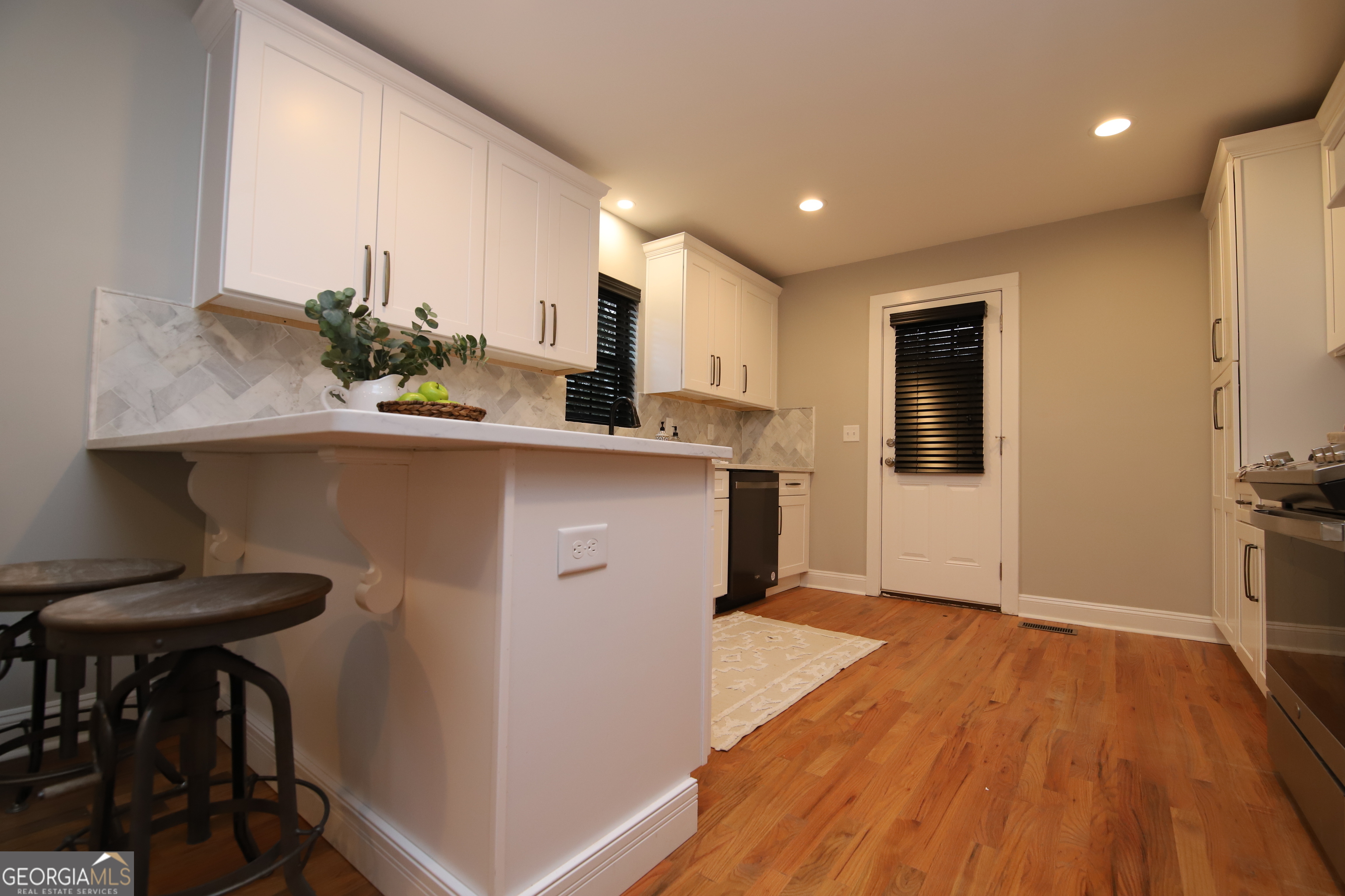 1007 Vernon Street # B Property Photo 11