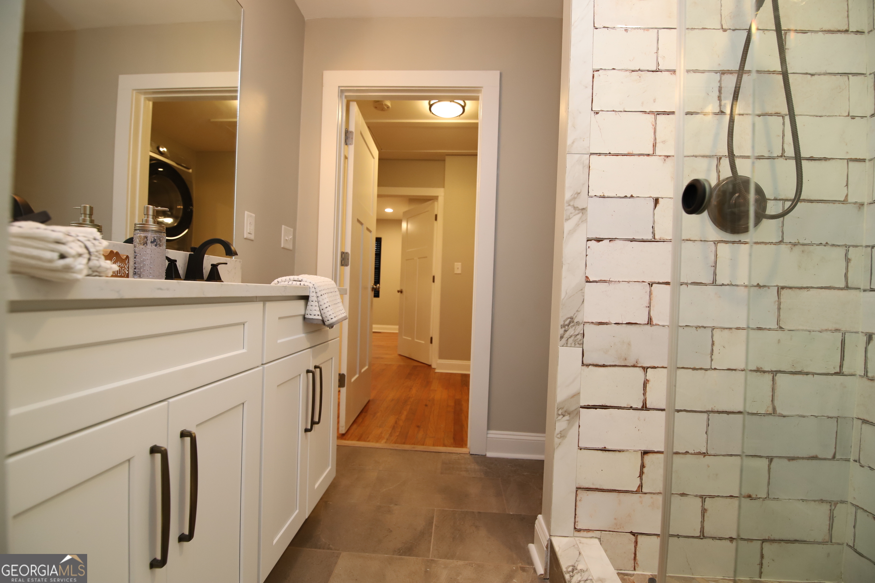 1007 Vernon Street # B Property Photo 15