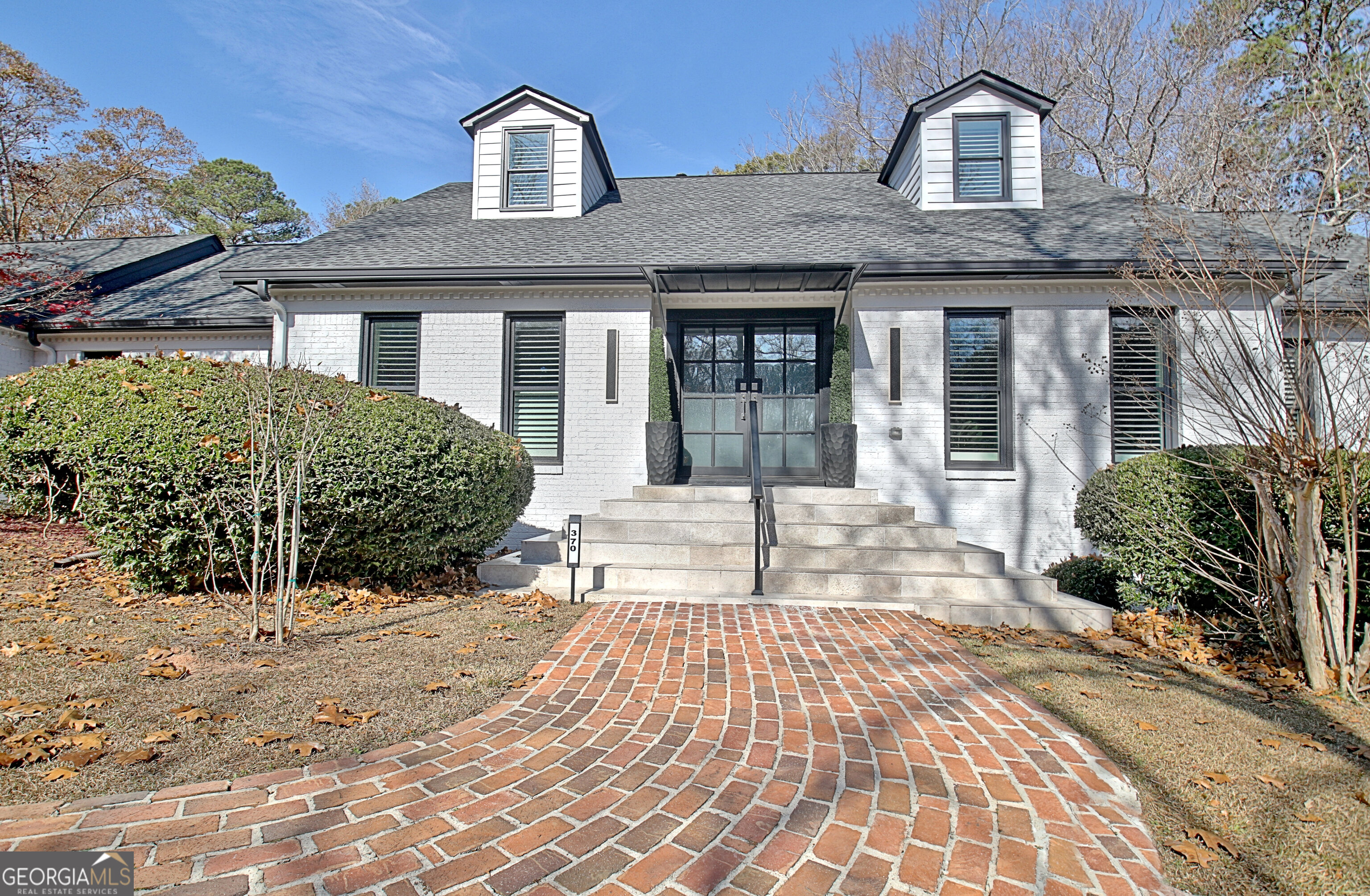 370 Dix Lee On Drive Property Photo 4