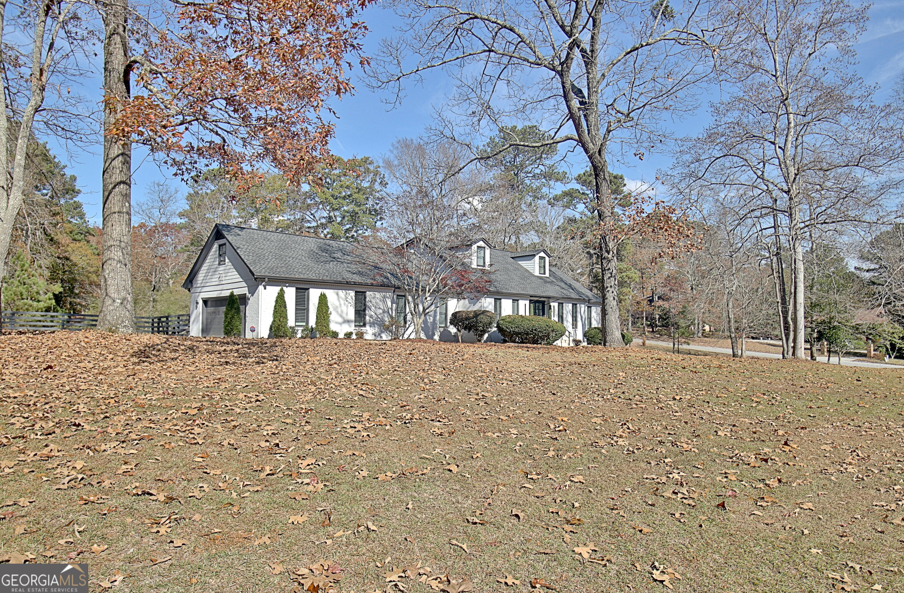 370 Dix Lee On Drive Property Photo 6