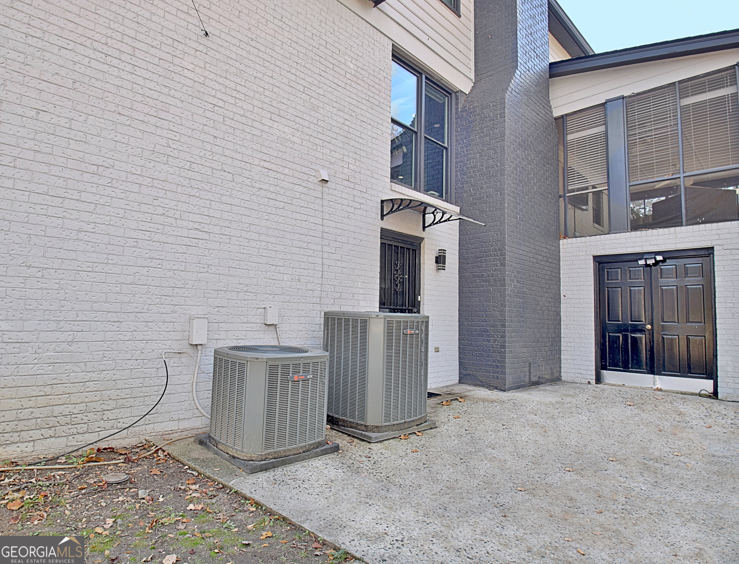 370 Dix Lee On Drive Property Photo 10