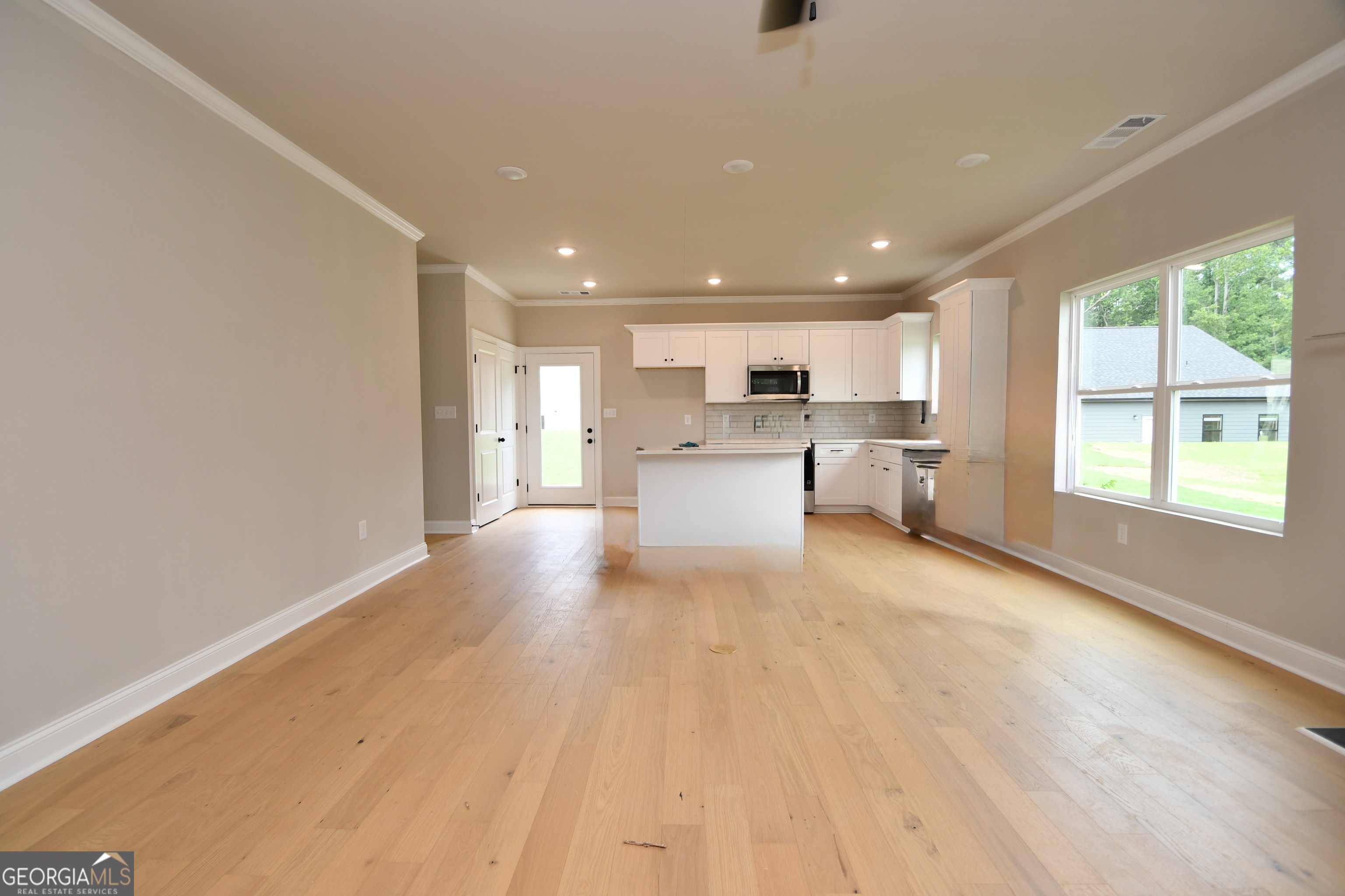225 Timsbury Drive Property Photo 4