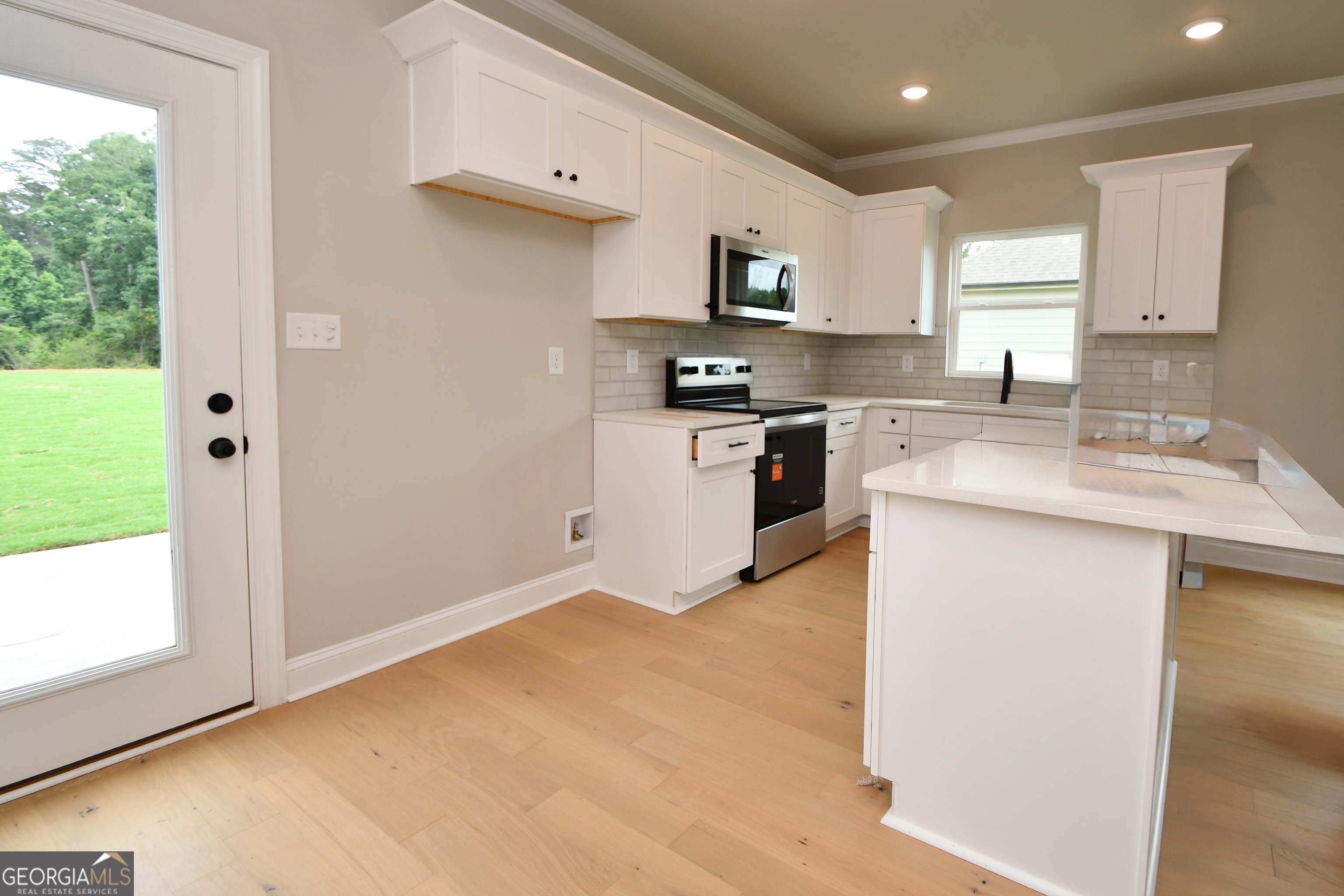 225 Timsbury Drive Property Photo 5