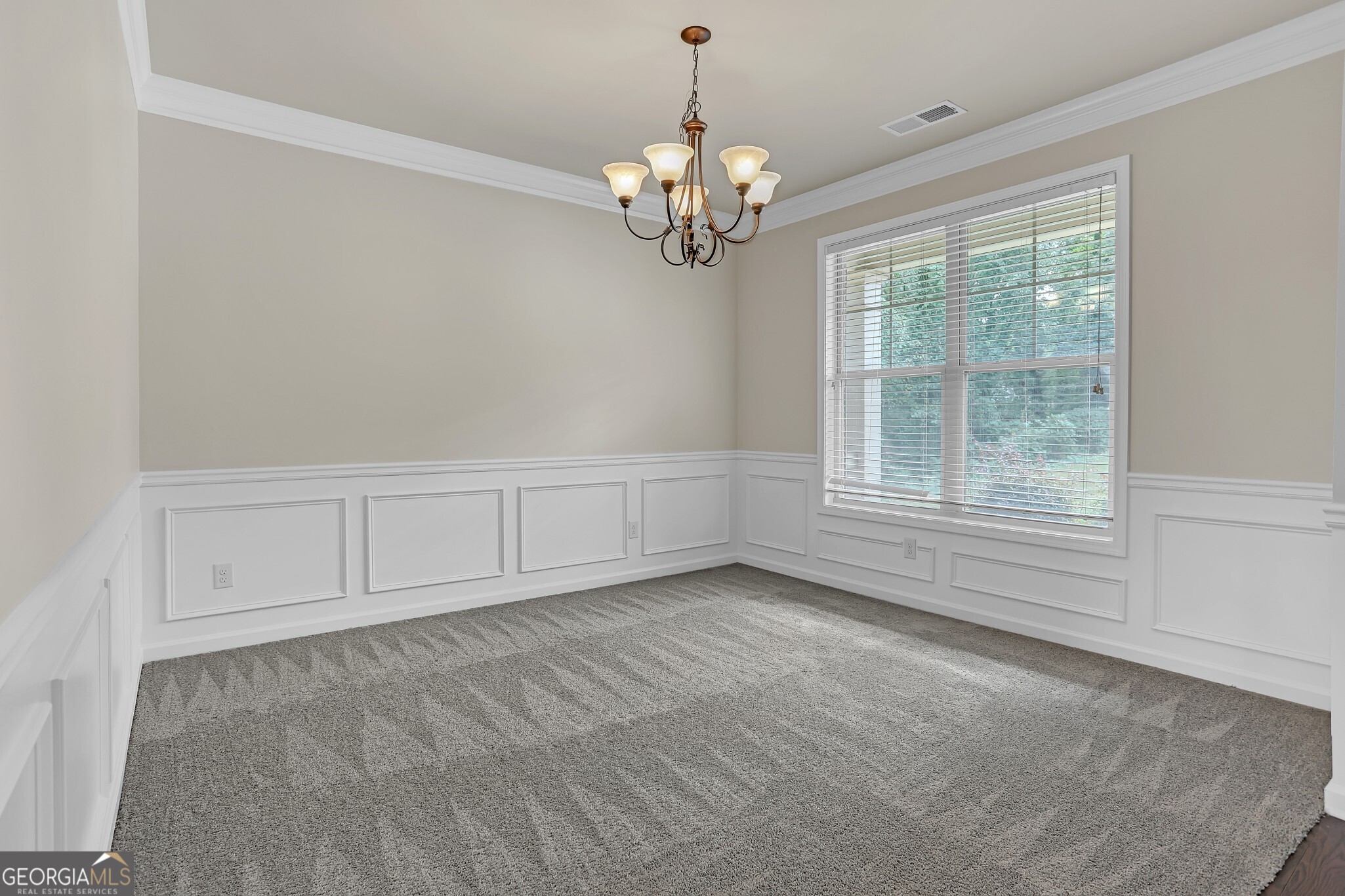 568 Garden View Court Property Photo 6