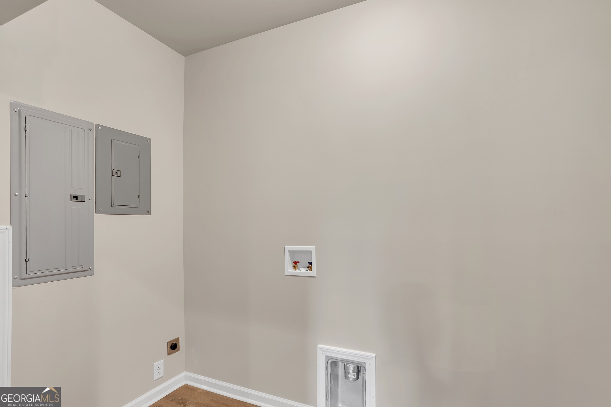 568 Garden View Court Property Photo 38