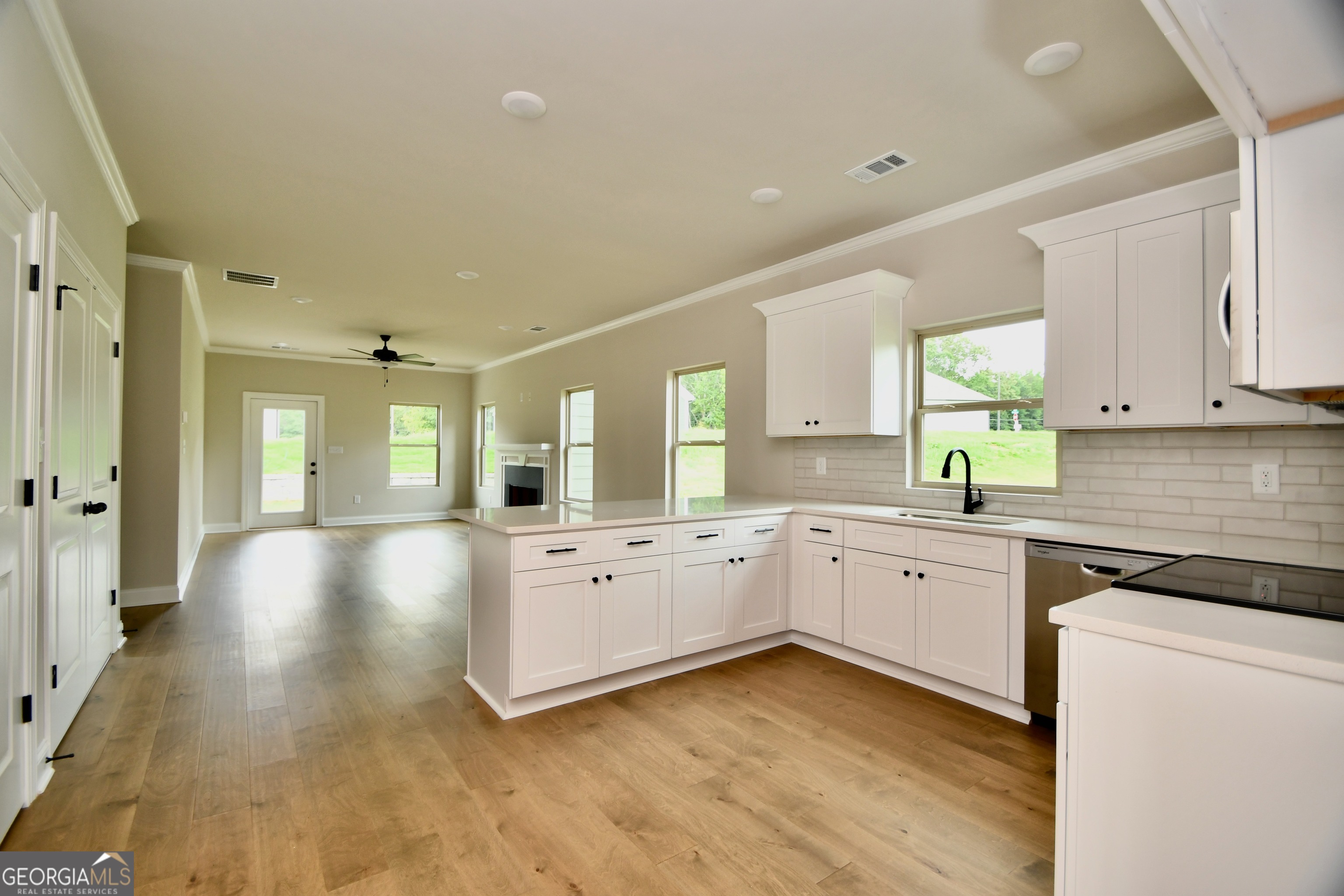 326 Andover Drive Property Photo 3