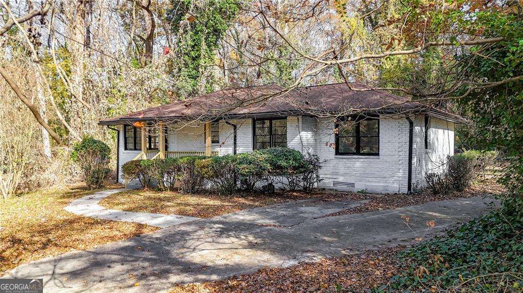 1944 Wells Drive Sw Property Photo 4