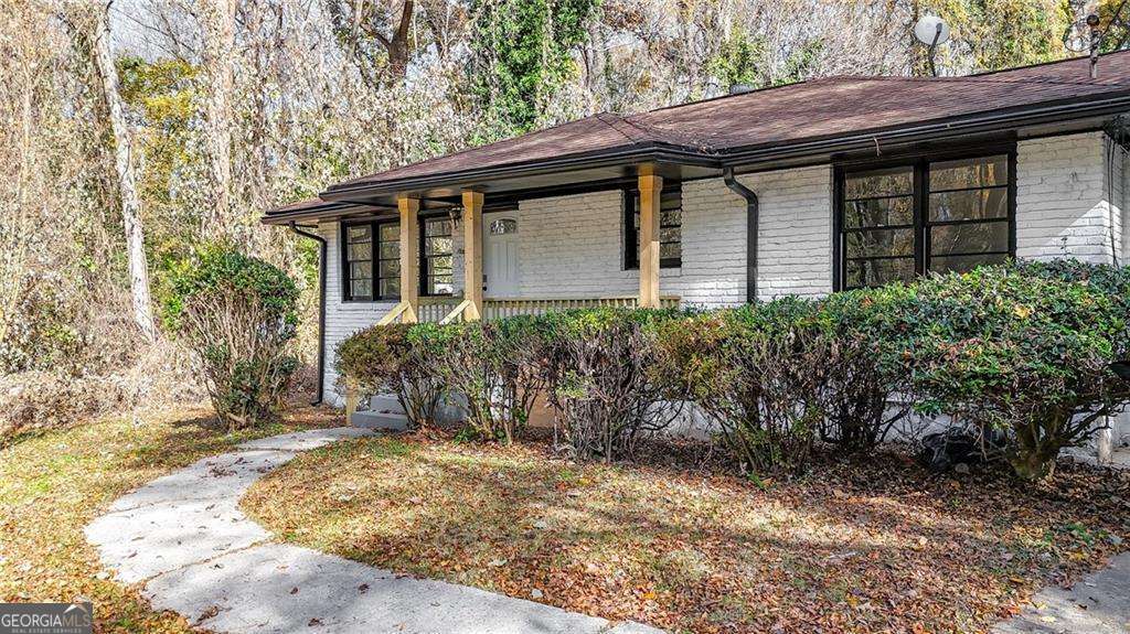 1944 Wells Drive Sw Property Photo 5