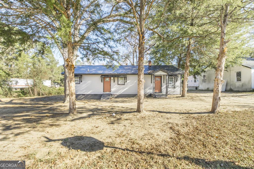 401 Pine Street Property Photo 10