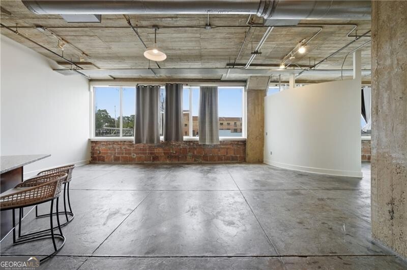 505 Whitehall Street SW # 204 Property Photo 1