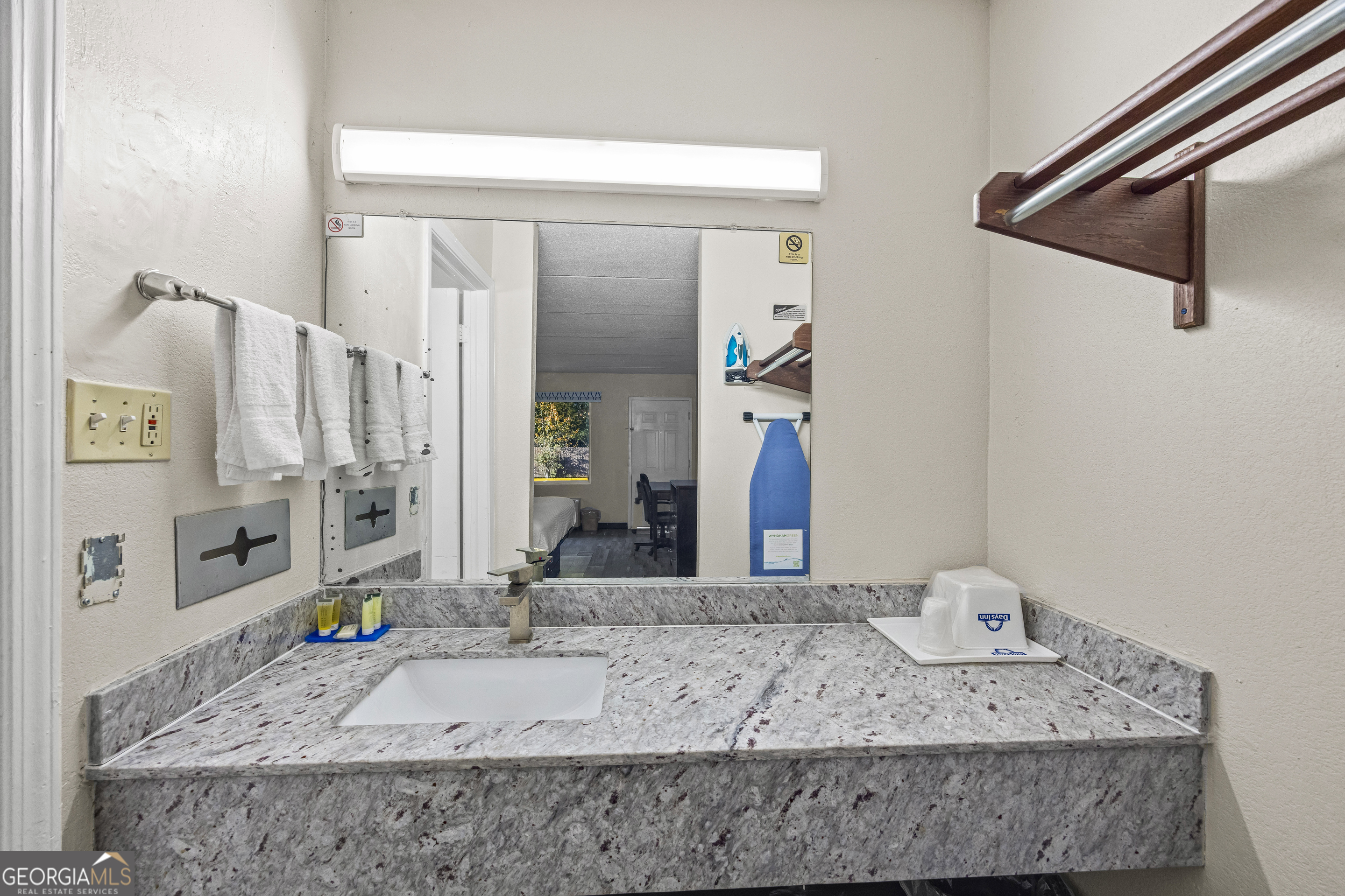 13705 Highway 17 Property Photo 46