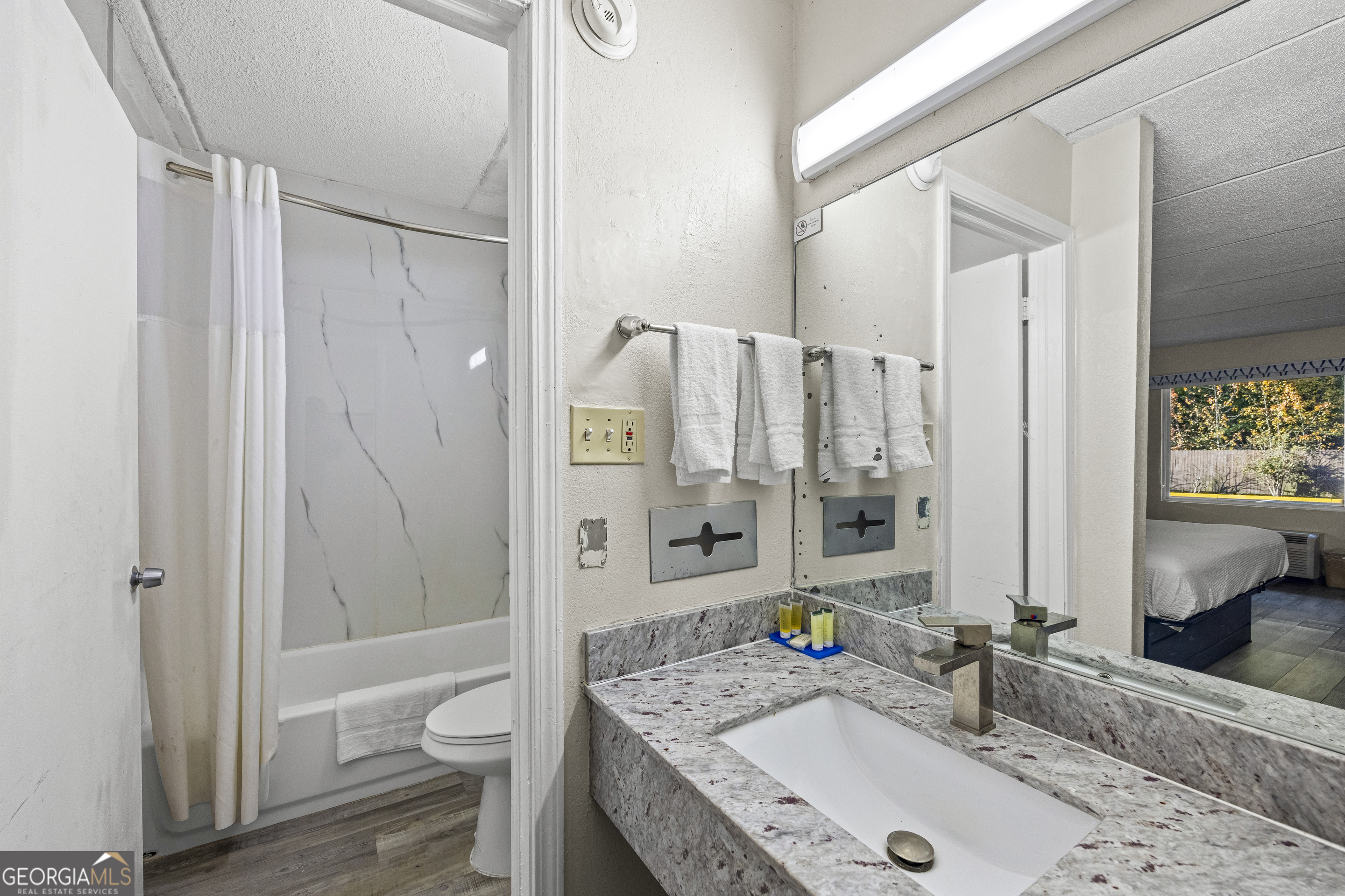 13705 Highway 17 Property Photo 47