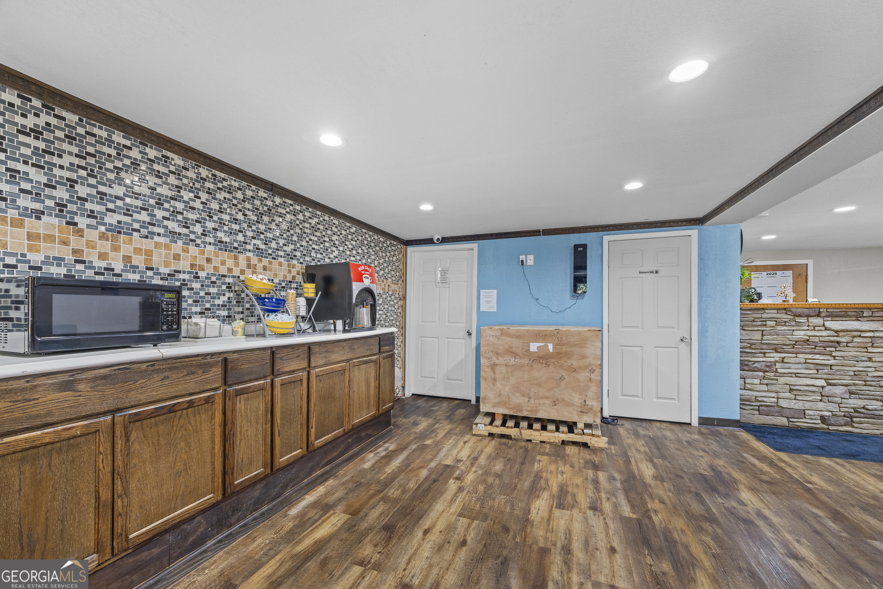 13705 Highway 17 Property Photo 52