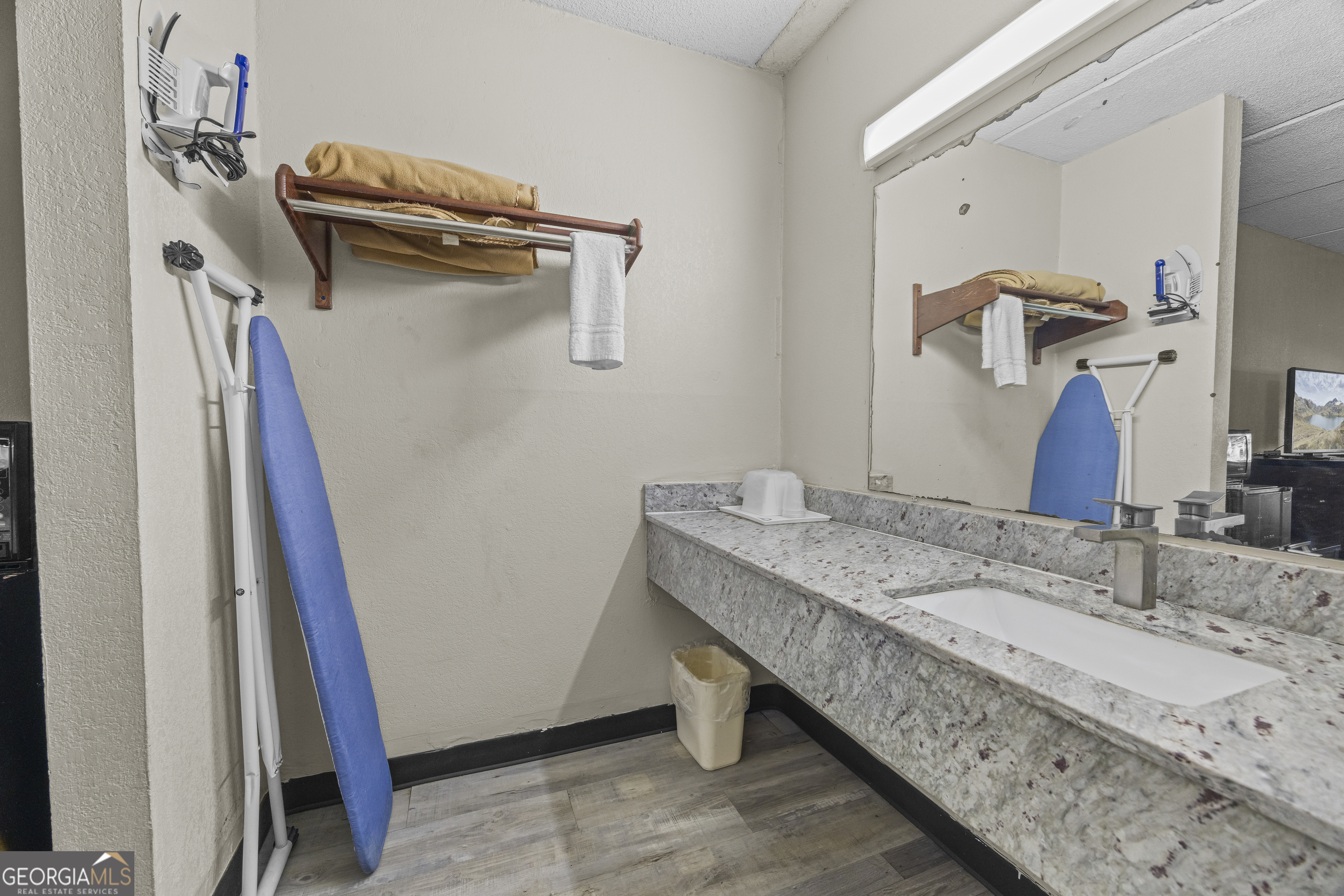 13705 Highway 17 Property Photo 65