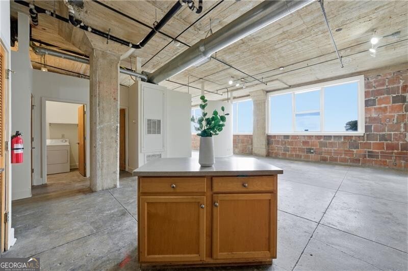 505 Whitehall Street Sw # 307 Property Photo 1