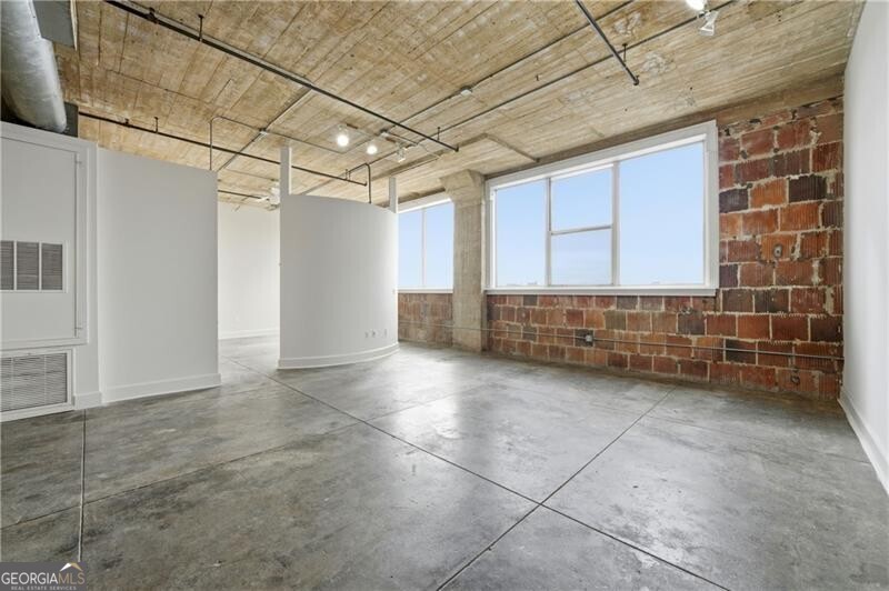 505 Whitehall Street Sw # 307 Property Photo 2