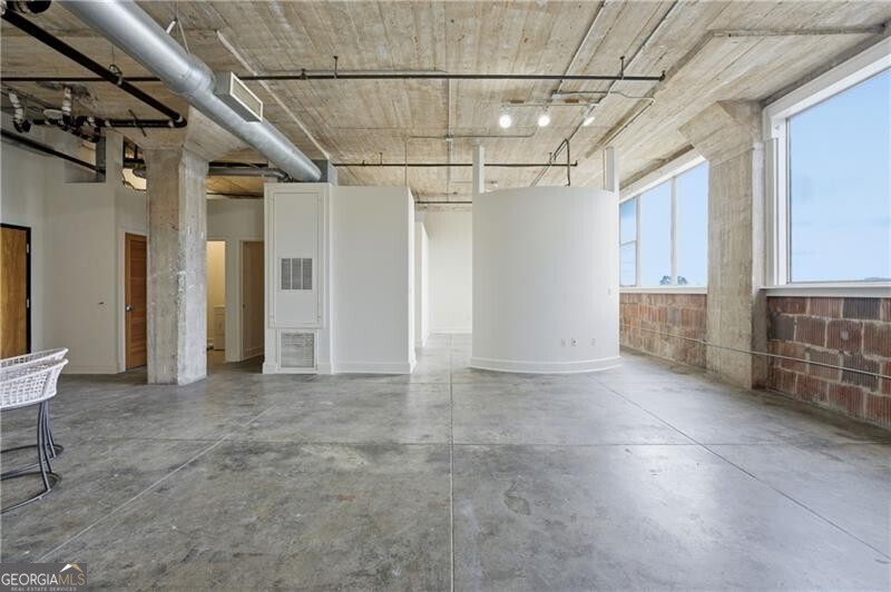 505 Whitehall Street Sw # 307 Property Photo 3