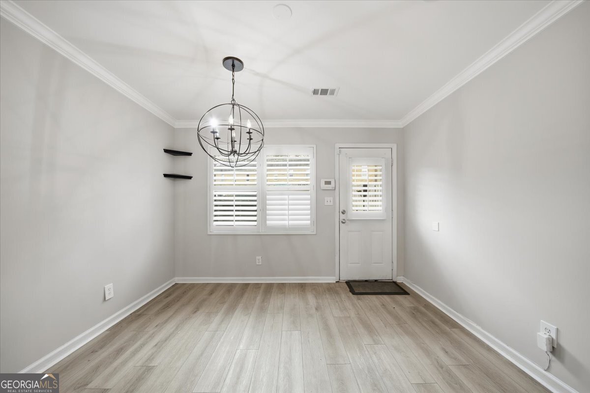 115 Winding River Drive Unit B Property Photo 5