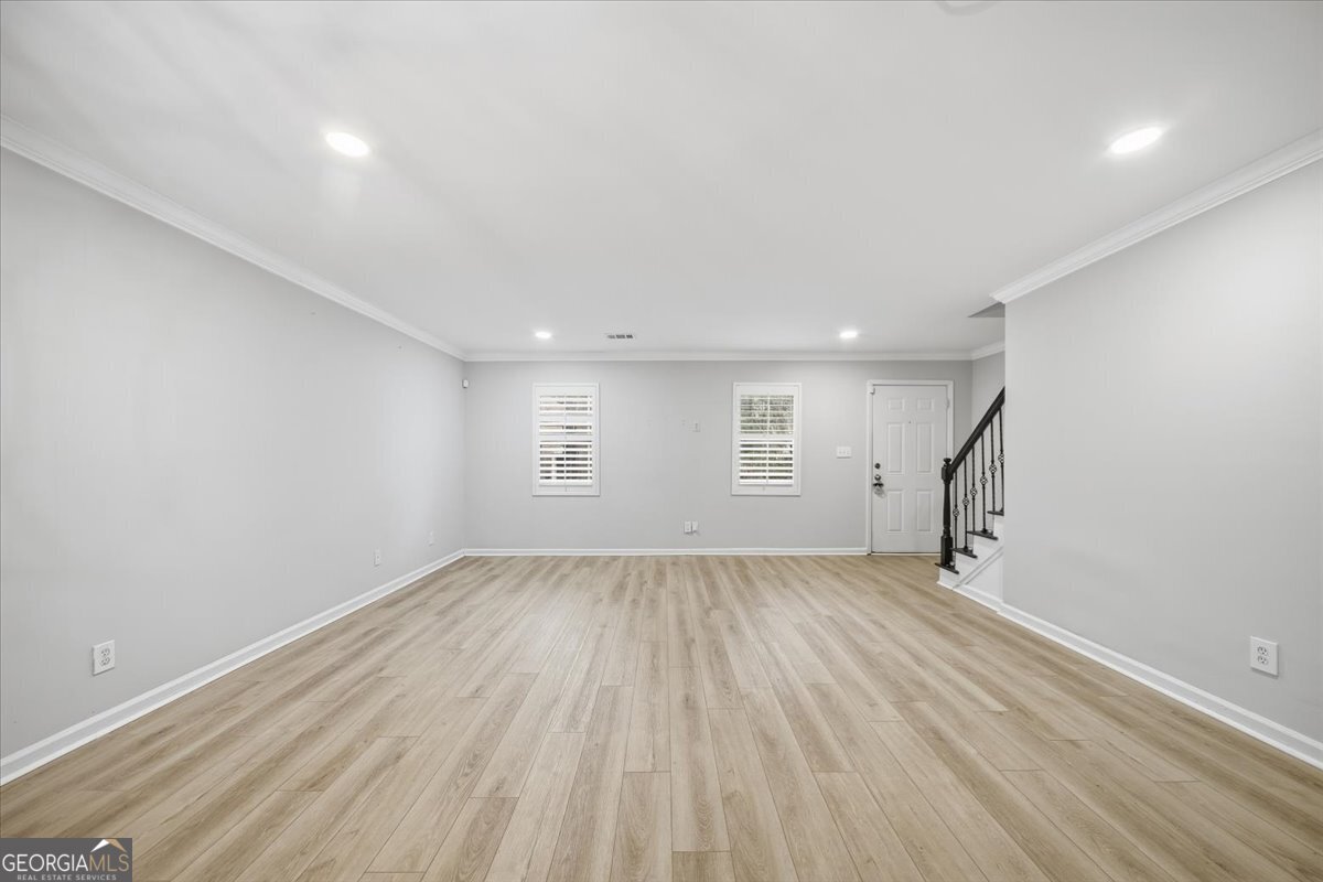 115 Winding River Drive Unit B Property Photo 8