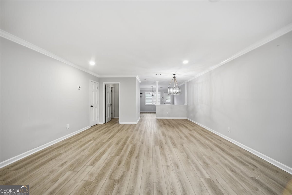 115 Winding River Drive Unit B Property Photo 9