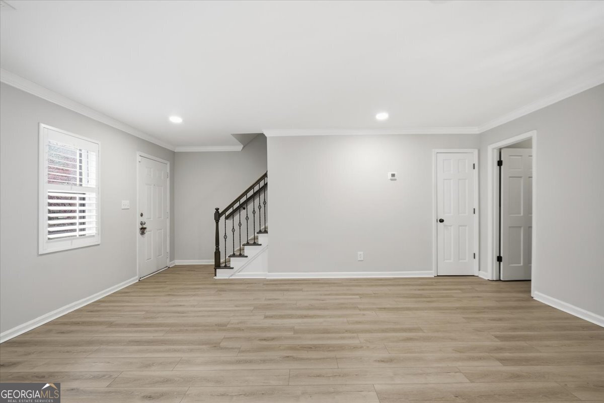 115 Winding River Drive Unit B Property Photo 10