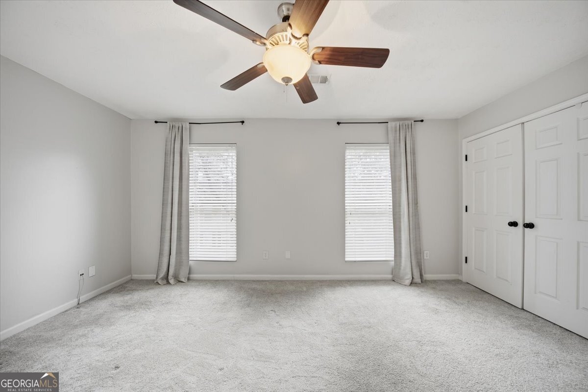 115 Winding River Drive Unit B Property Photo 17
