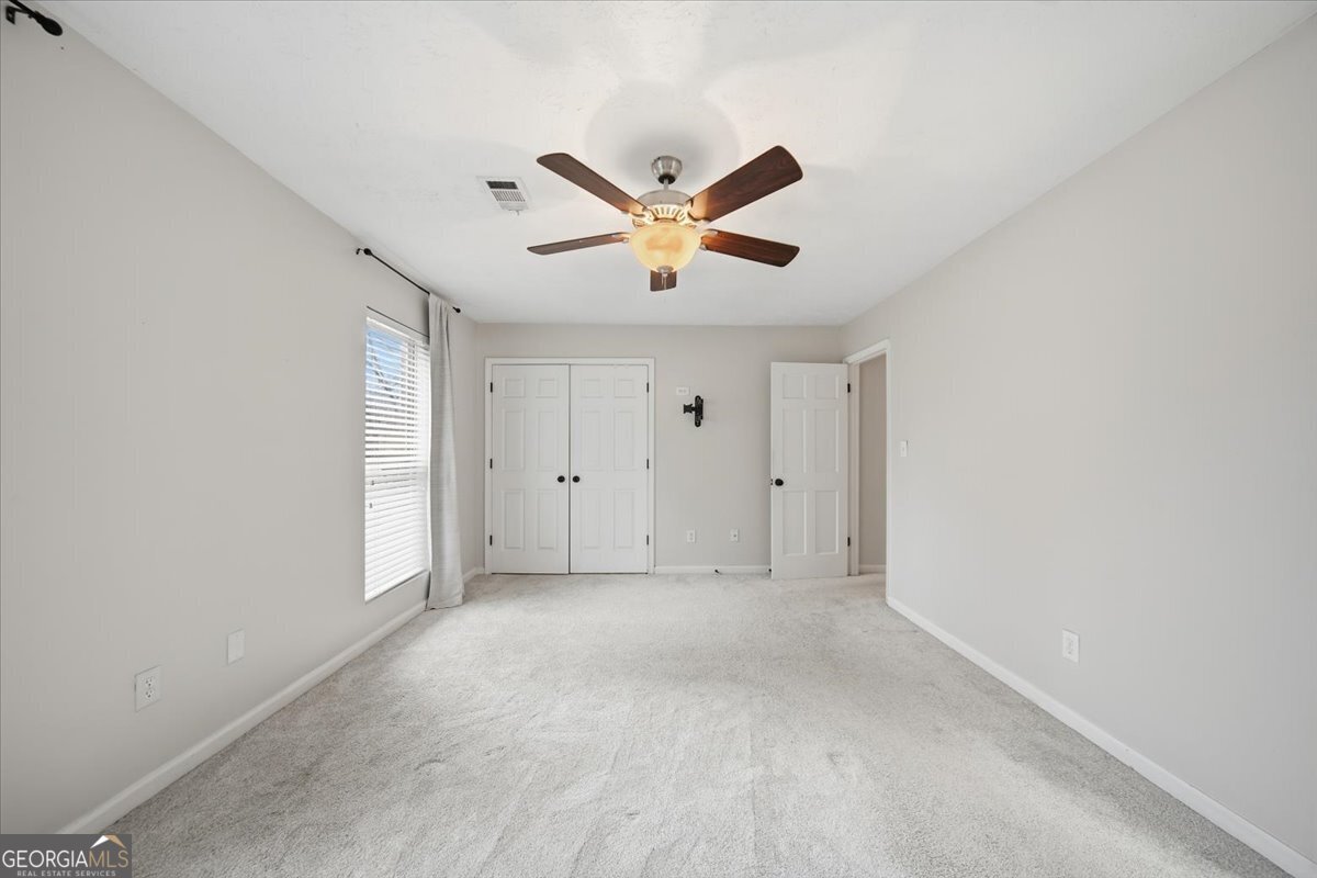 115 Winding River Drive Unit B Property Photo 18