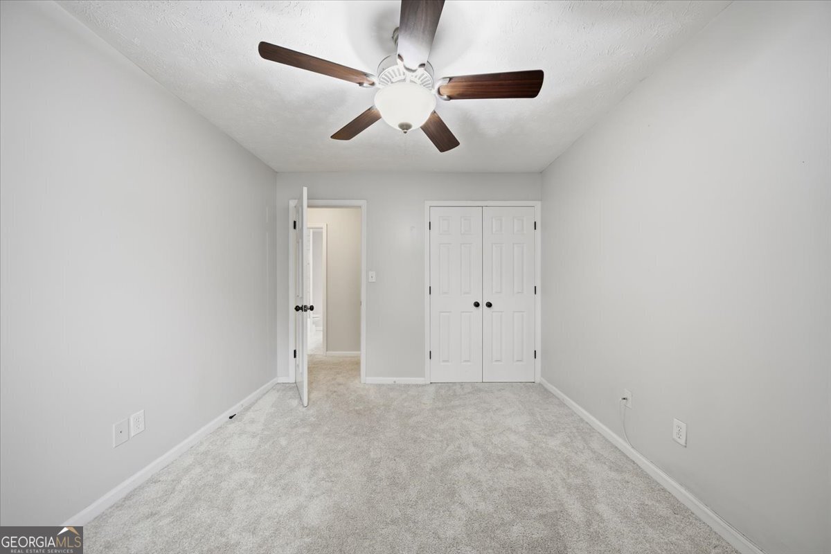115 Winding River Drive Unit B Property Photo 26