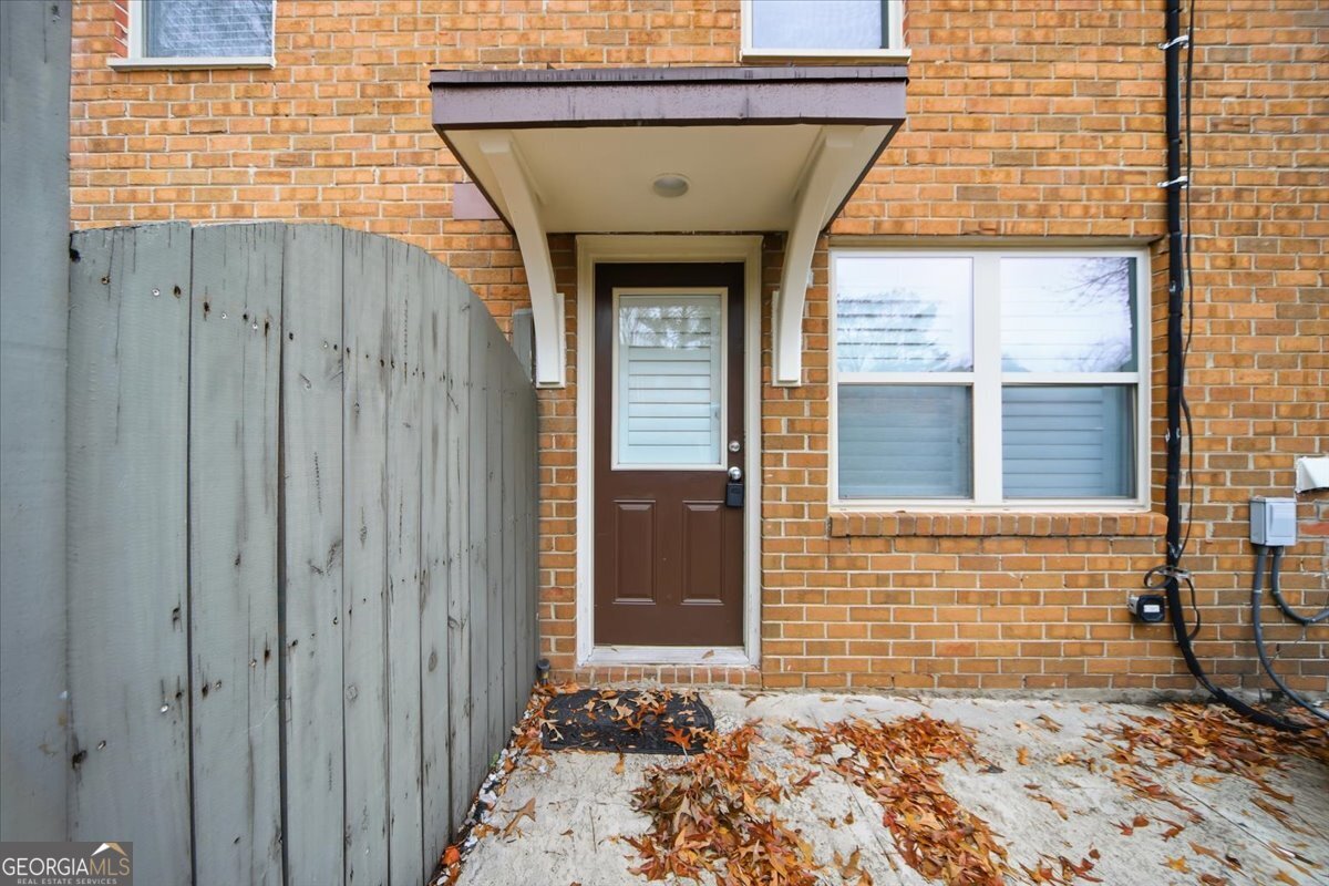 115 Winding River Drive Unit B Property Photo 27