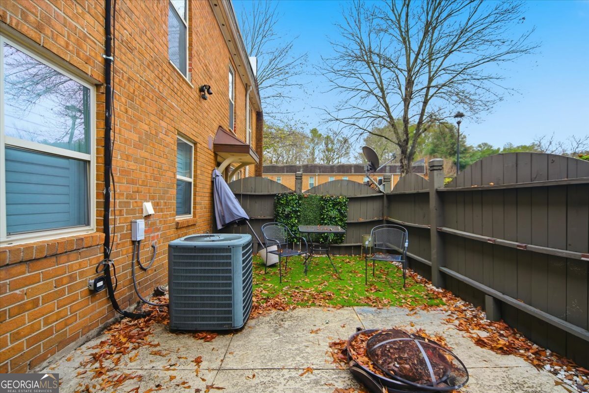 115 Winding River Drive Unit B Property Photo 29