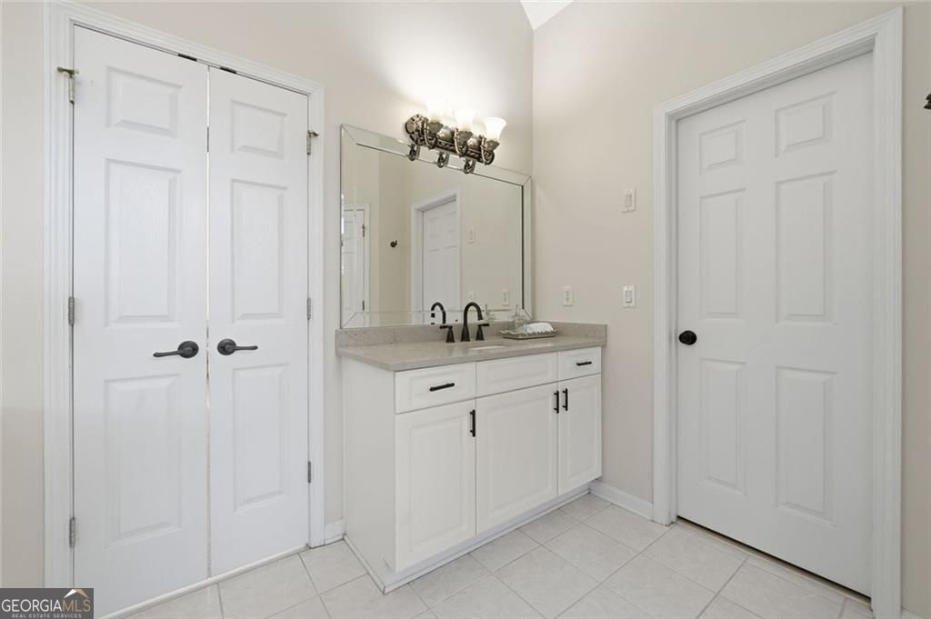 585 St Regis Lane Property Photo 33