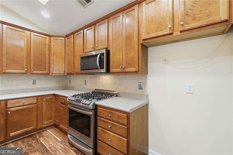 526 Arden Close Property Photo 9