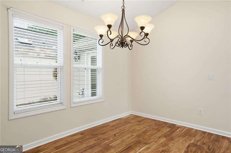 526 Arden Close Property Photo 11