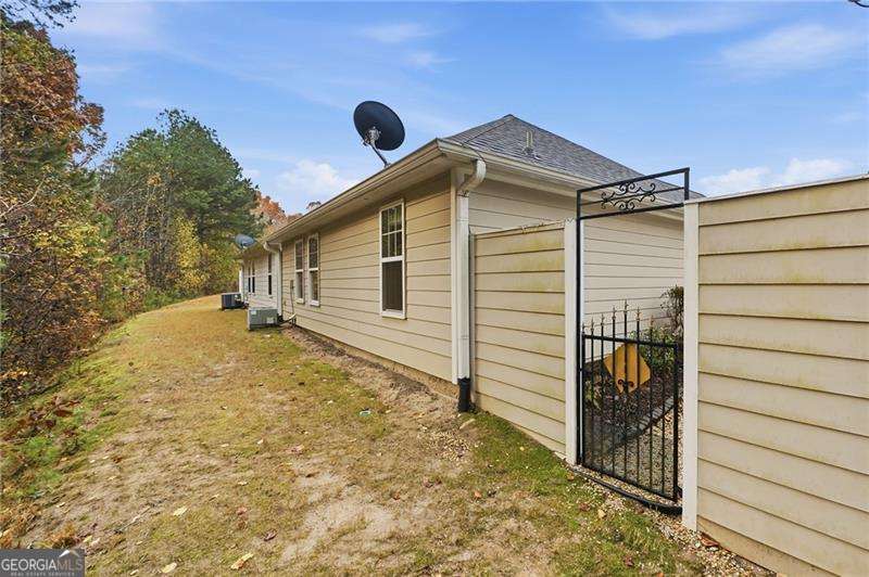 526 Arden Close Property Photo 26