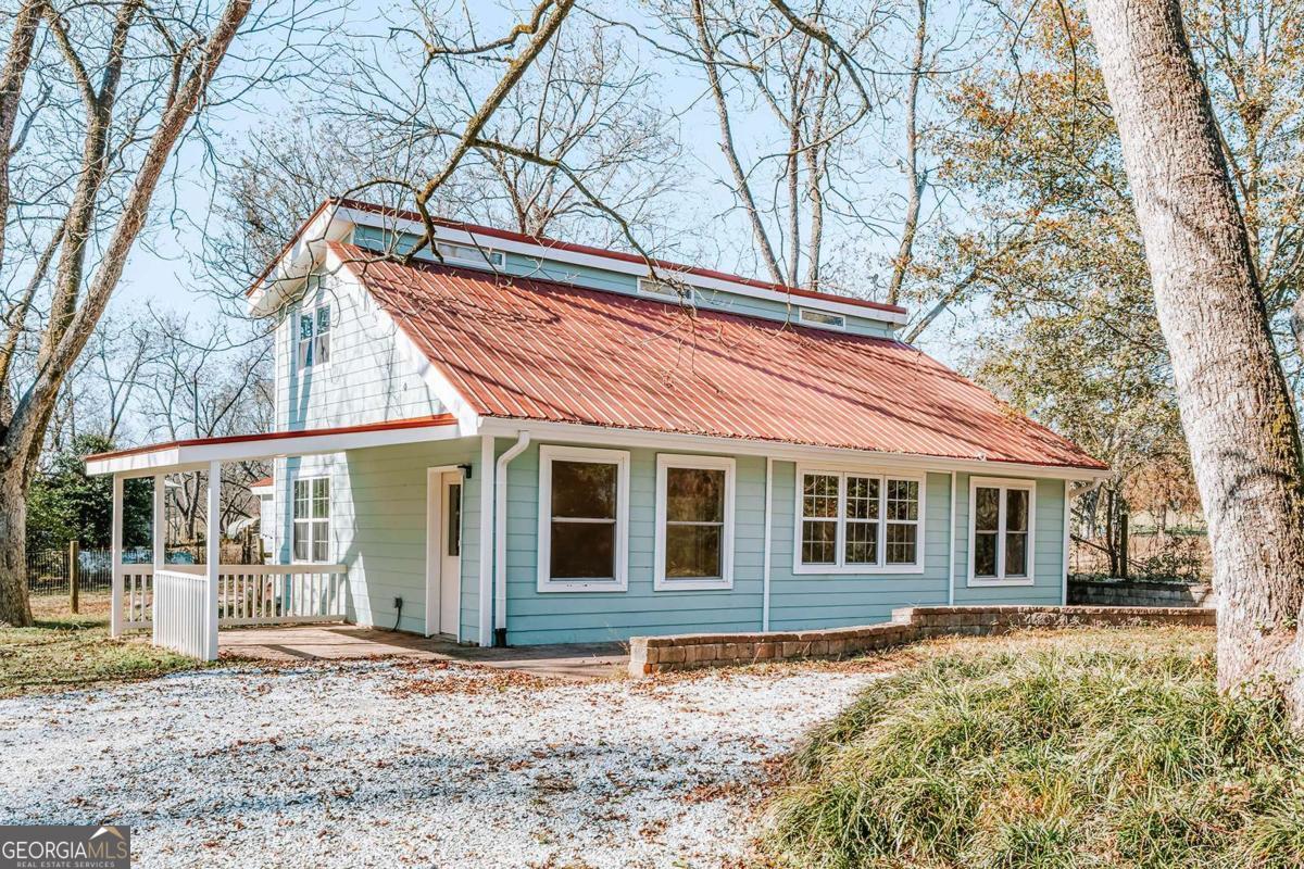 1103 Arnoldsville Road Property Photo 1