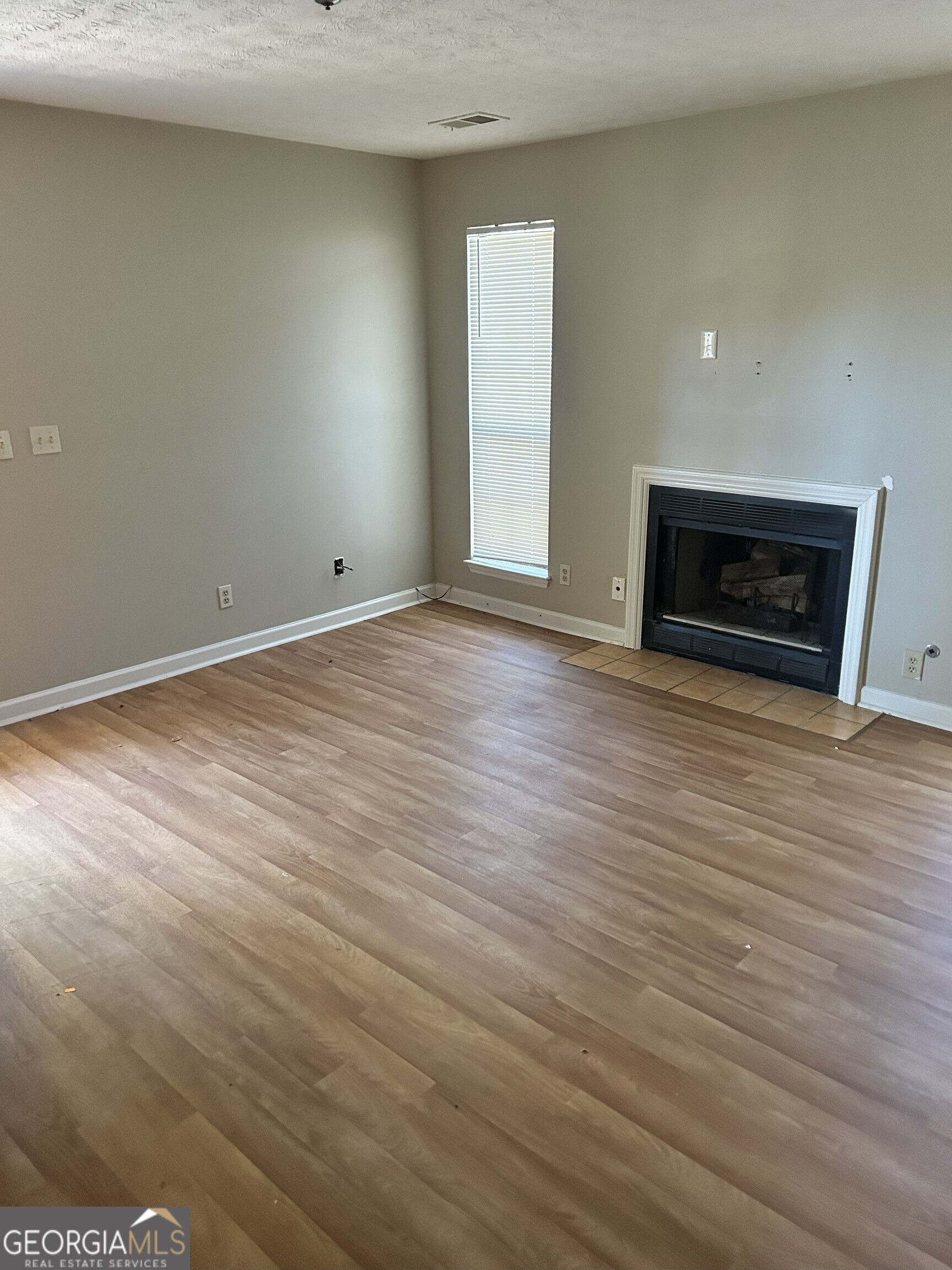 4354 Timberlake Property Photo 3