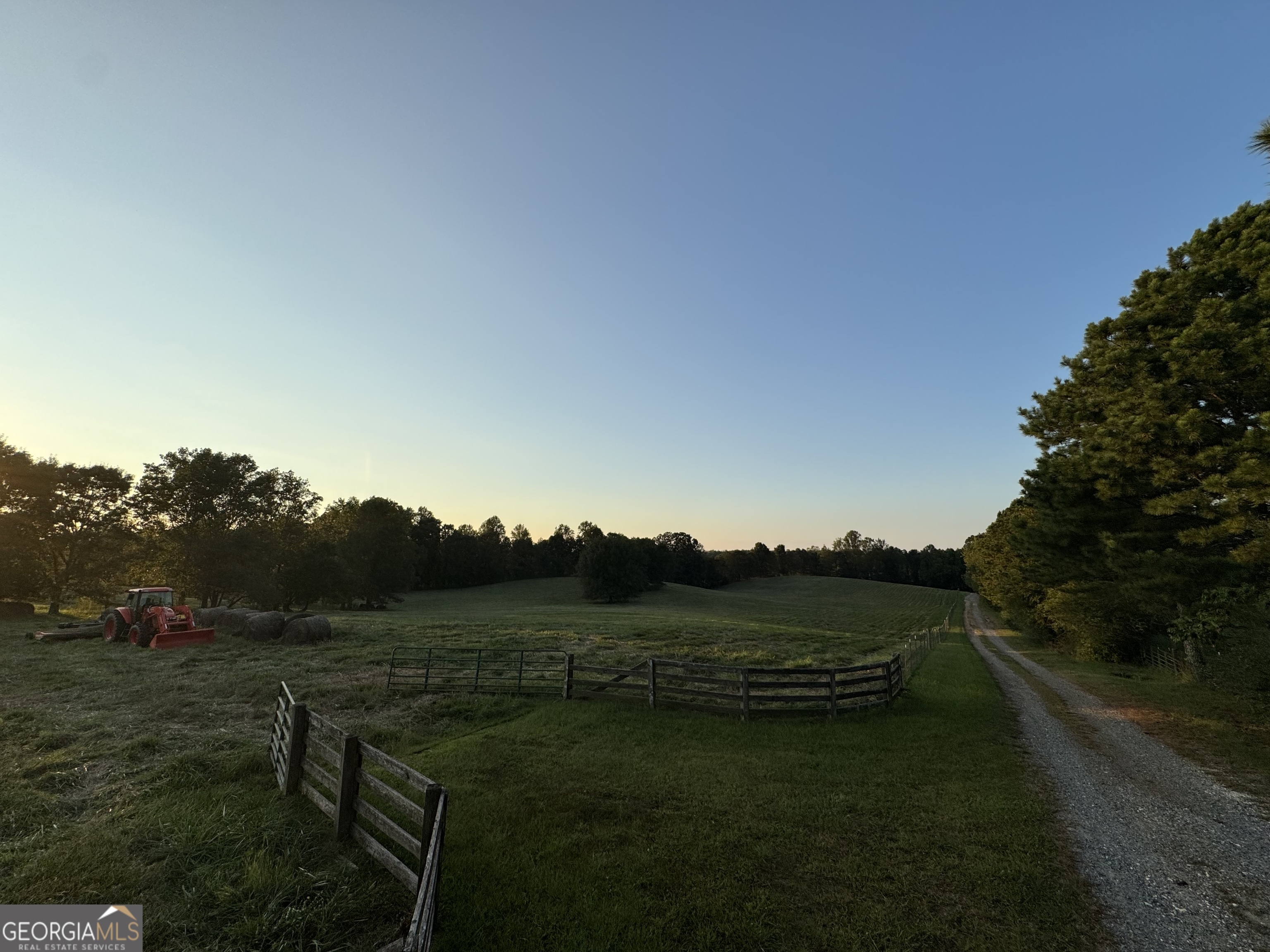 1045 Pleasant Hill Road Property Photo 6