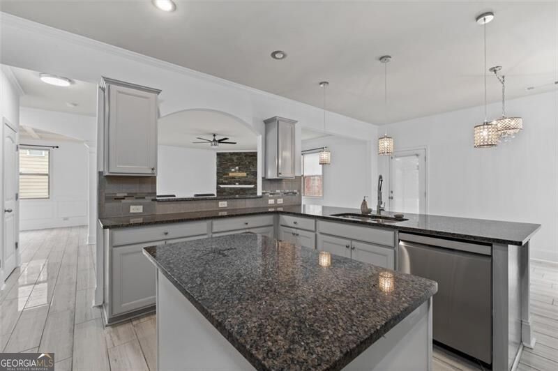 351 The Boulevard Property Photo 21