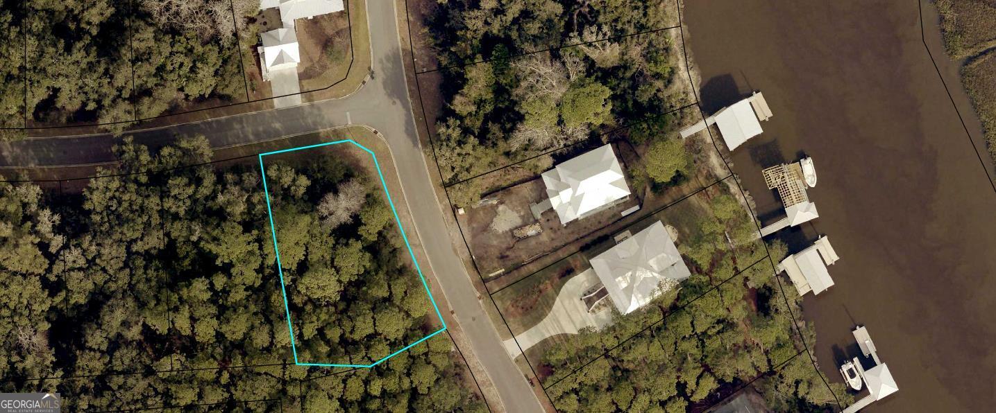 600 South Point Boulevard Property Photo 15
