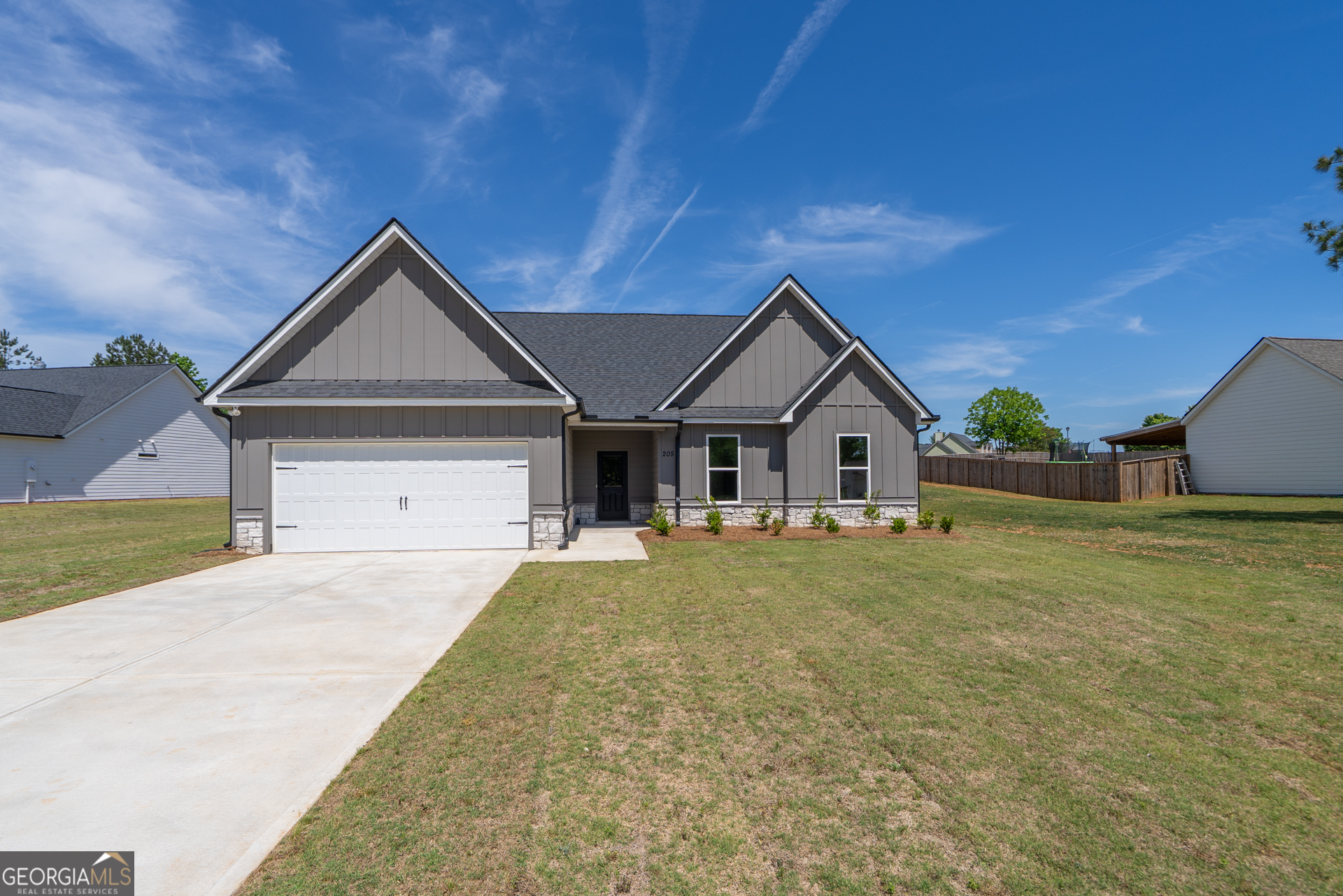 205 Squirrel Run Property Photo 1